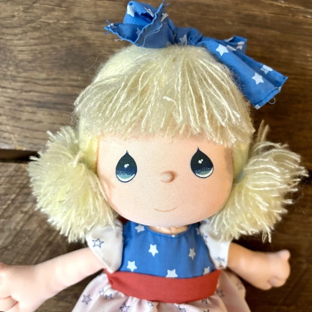 Vintage 1988 Applause Precious Moments Dolls of the Month Julie American Theme‎